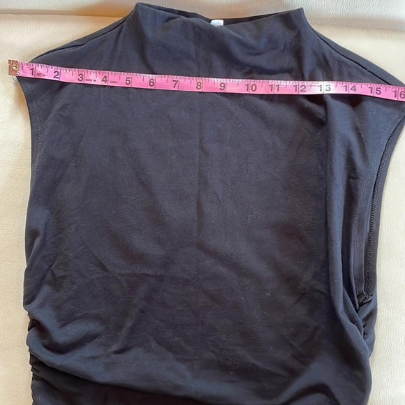 Weekend Los Angles sleevless top. Size L. - Picture 2 of 4